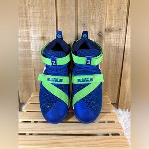 Nike LeBron James Sneakers Shoes High Top Kids Boys Youth 6Y # 776471-441